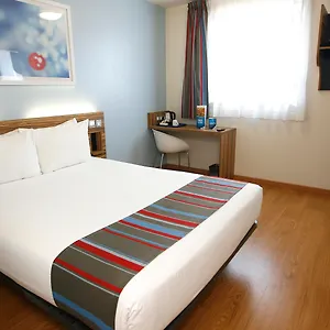 Travelodge Poblenou Szálloda