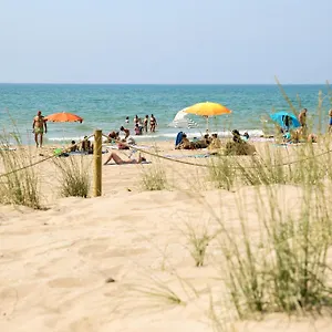 3 Estrellas 2*, Gavà İspanya